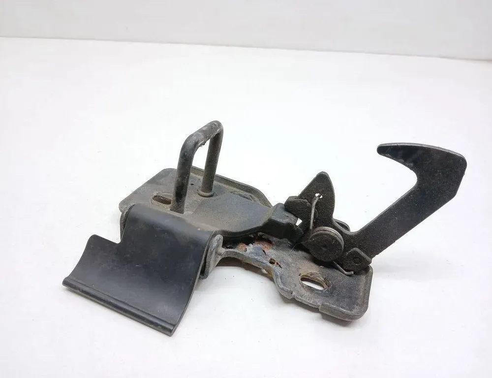 SEAT Altea 1 generation (2004-2013) Bonnet Safety Latch 5P0823480 31364847