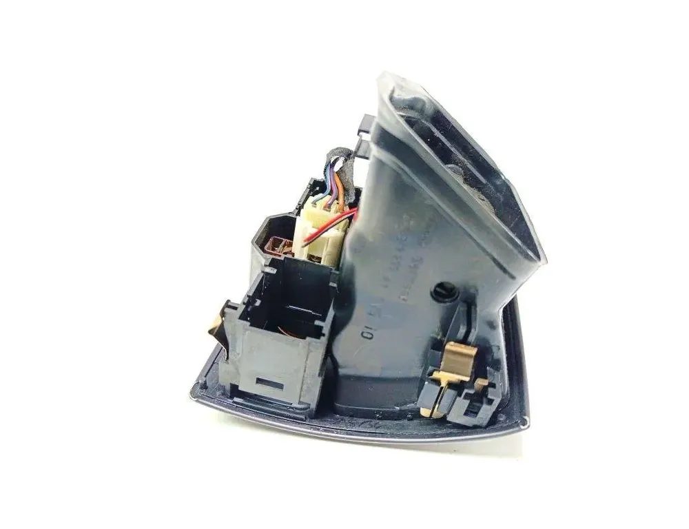 AUDI A6 C6/4F (2004-2011) Задняя воздушная решётка 4B0819203 31399011