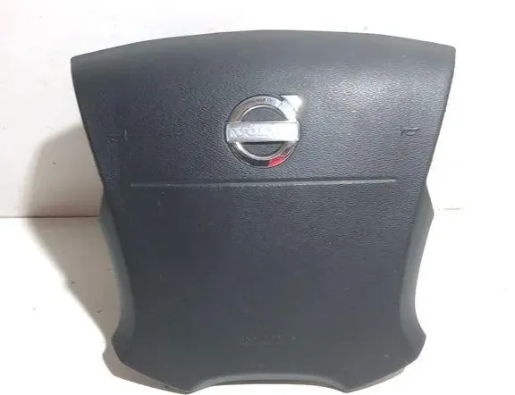 VOLVO V70 2 generation (2000-2008) Steering Wheel Airbag P30780655 33317855