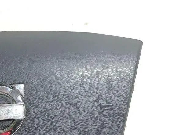 VOLVO V70 2 generation (2000-2008) Steering Wheel Airbag P30780655 33317855