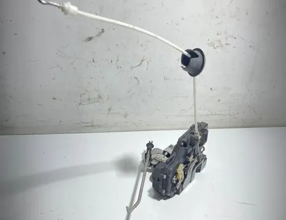 AUDI A4 B8/8K (2011-2016) Замок двери передний правый 4B1837015G 33323151