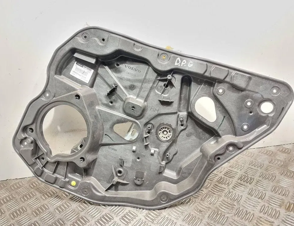 VOLVO V70 3 generation (2007-2020) Стеклоподъемник задней правой двери 913951 31317998