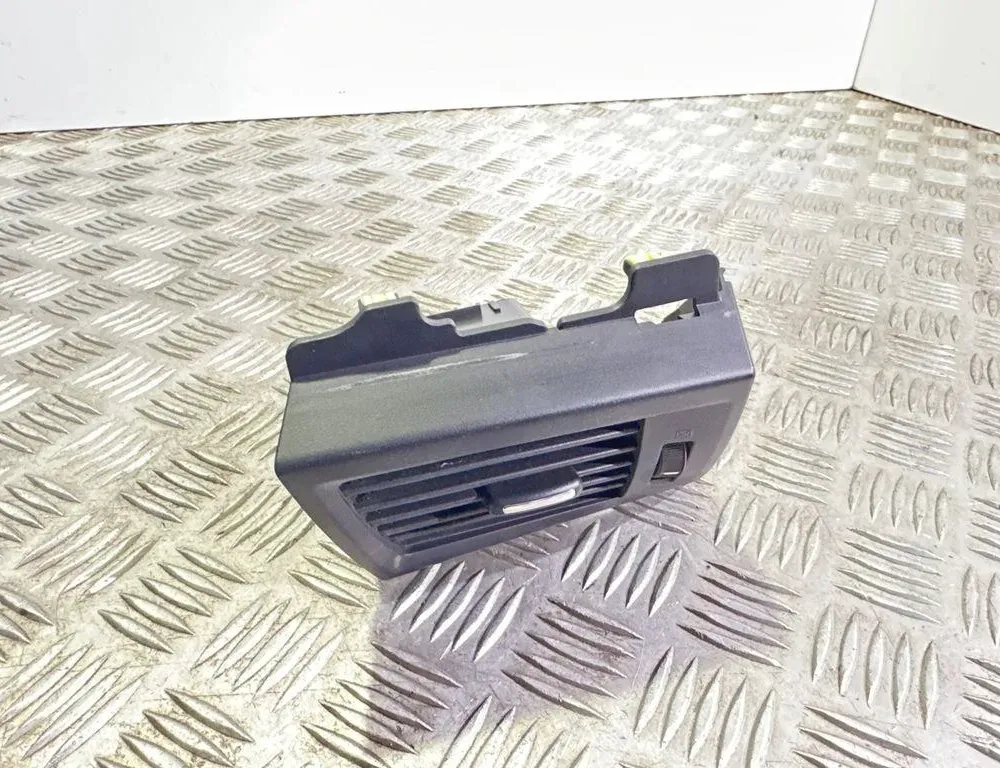 SUBARU Outback 4 generation (2009-2014) Вентиляционные отверстия в приборной панели 66110AJ010 32813680