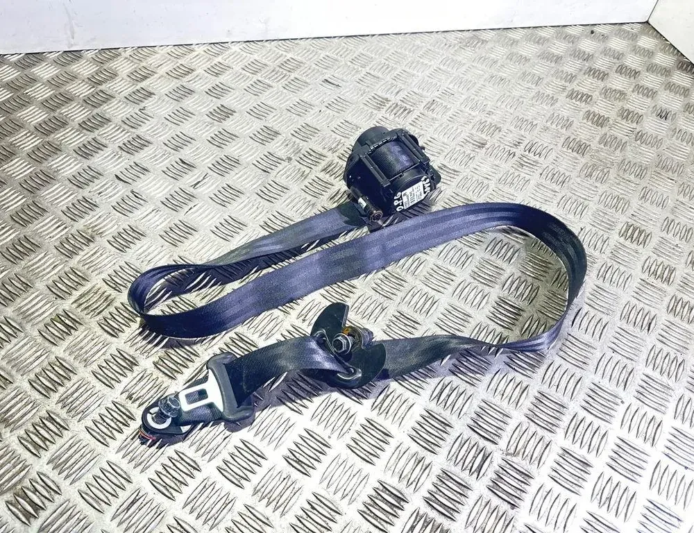 HYUNDAI i20 IB (2 generation) (2014-2020) Ремень безопасности задний правый 88820C8000 33451664
