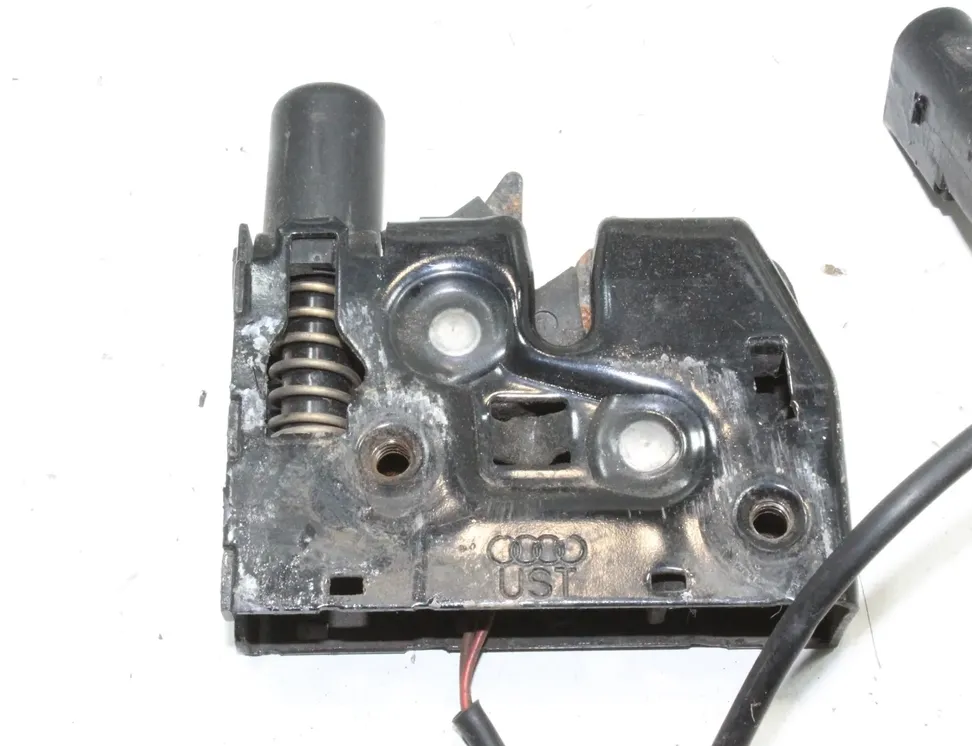 AUDI A6 C7/4G (2010-2020) Замок капота правый 4G0823509C 36196531