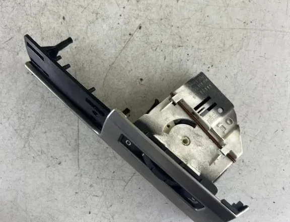 VOLKSWAGEN Touareg 1 generation (2002-2010) Air circulation switch 7L6857239,7L6819785 35813781