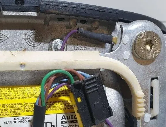 BMW 5 Series E39 (1995-2004) Steering Wheel Airbag 565182506,00B304SA1096Q,331095997035 32264788