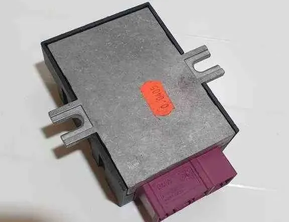 BMW 1 Series E81/E82/E87/E88 (2004-2013) Fuel Pump Control 55892110,063481111,718042601 32617579
