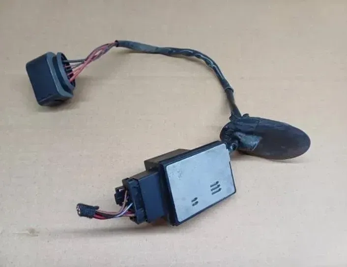 SKODA Rapid 2 generation (1985-2023) Fuel Pump Control 1K0906093H 27951053