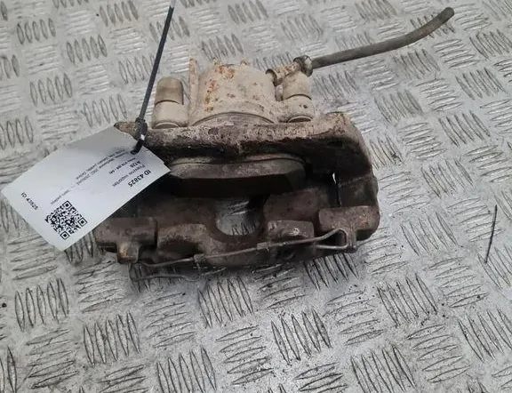 VOLVO V70 2 generation (2000-2008) Front Right Brake Caliper 34262890