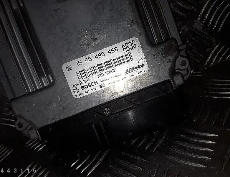 OPEL Insignia A (2008-2016) Engine Control Unit ECU 55485466 28651431