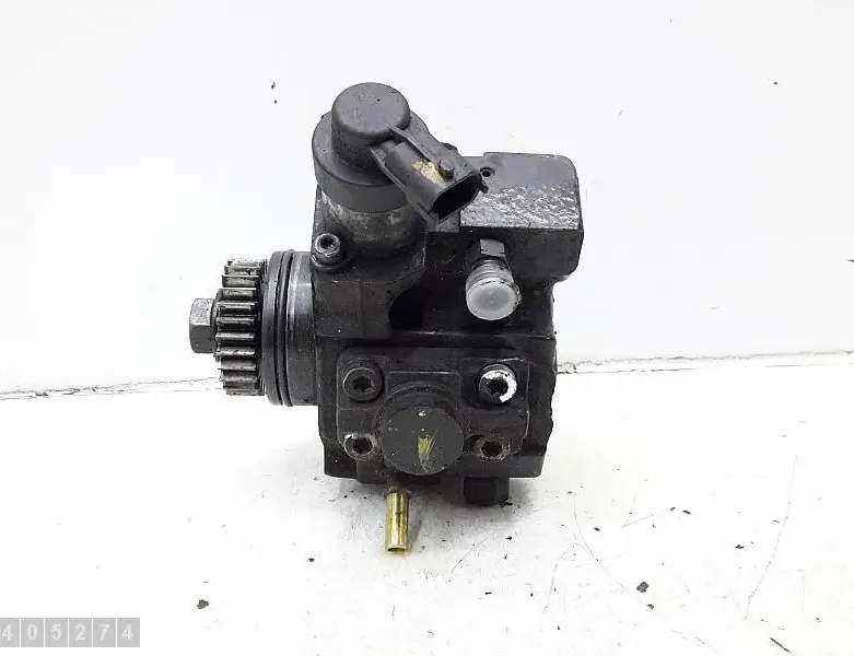 OPEL Vivaro B (2014-2019) Fuel Rail Pump 0445010406 28653390