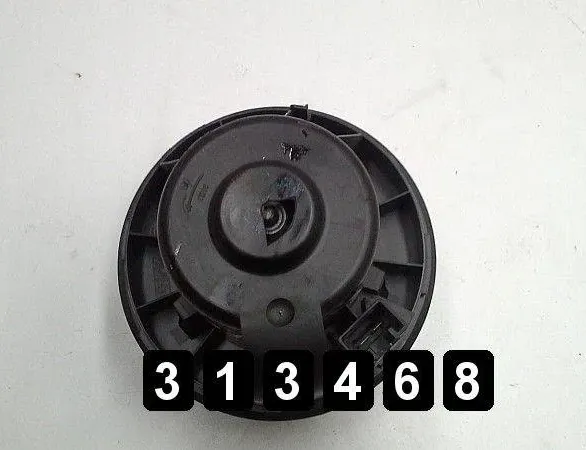 FORD Focus 3 generation (2011-2020) Нагревательный вентиляторный моторчик салона 28674519