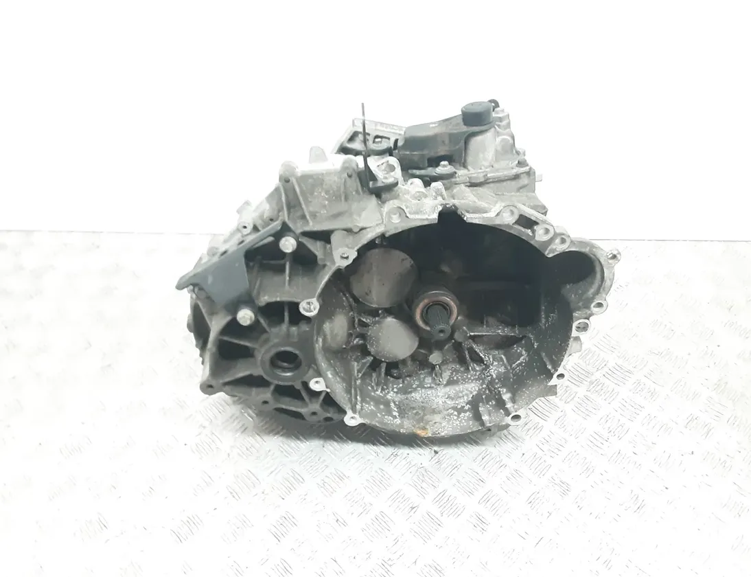 VOLVO XC70 2 generation (2000-2007) Gearbox 30783235 32030197