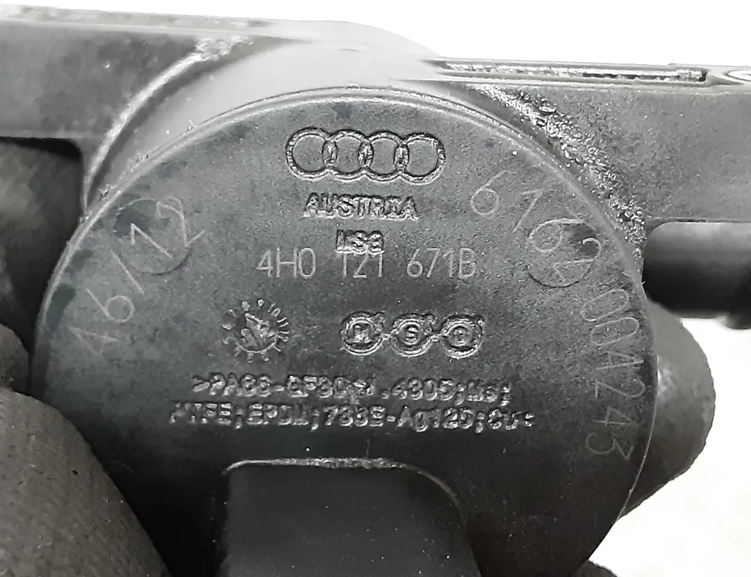 AUDI A8 D4/4H (2010-2018) Electric auxliary coolant/water pump 4H0121671B 34354836