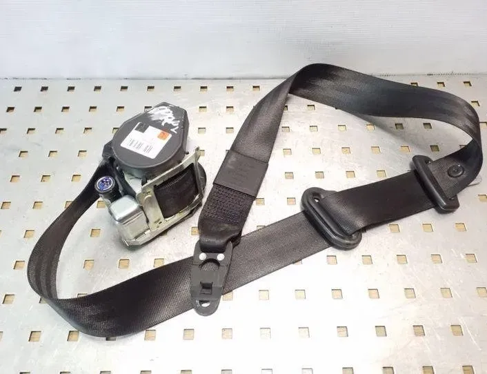 AUDI A4 B7/8E (2004-2008) Front Left Seatbelt 601916200C,8E0857705F 25119371