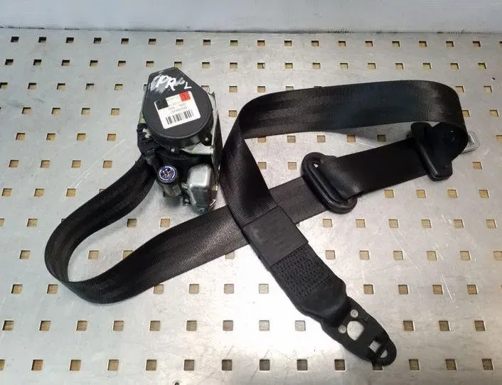 AUDI A4 B7/8E (2004-2008) Front Left Seatbelt 601916200C,8E0857705F 25119371