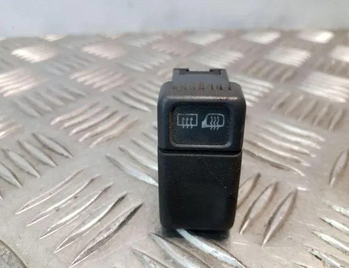VOLVO S70 1 generation (1997-2000) Кнопка обогрева заднего стекла 9162952 25132690