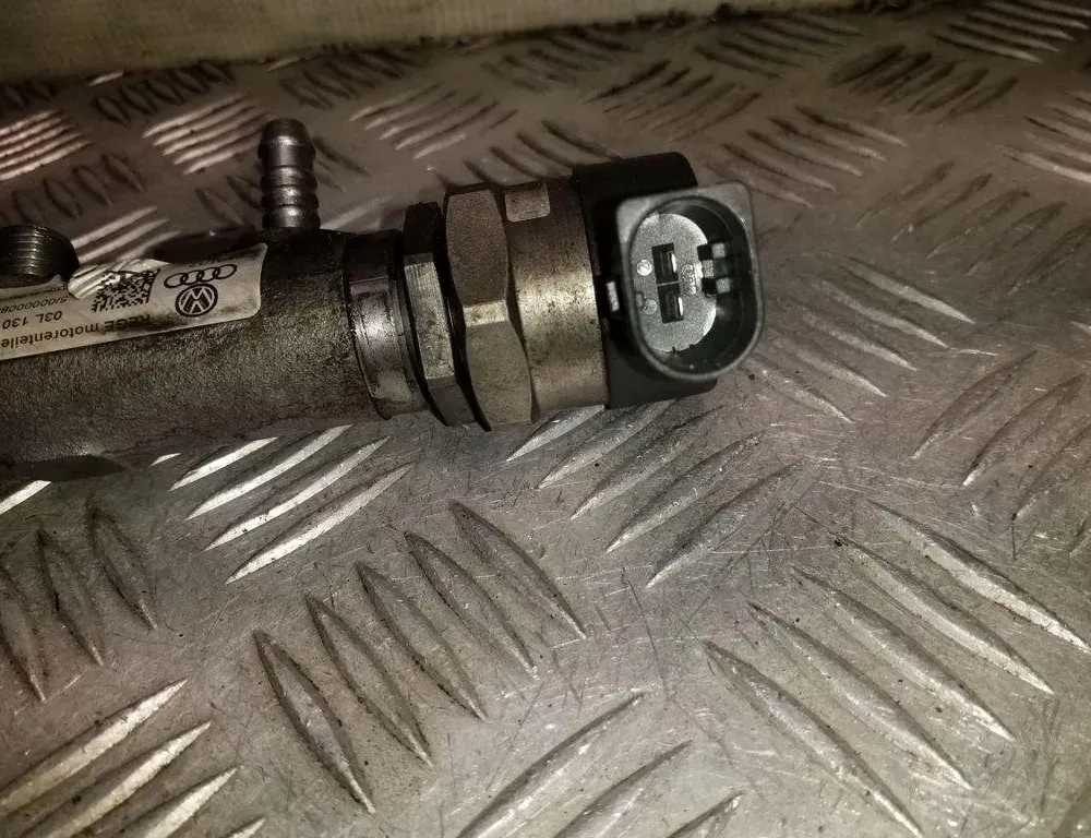 AUDI Q5 8R (2008-2017) Топливная рейка 03L130089Q,057130764AB,03L906051 32149122