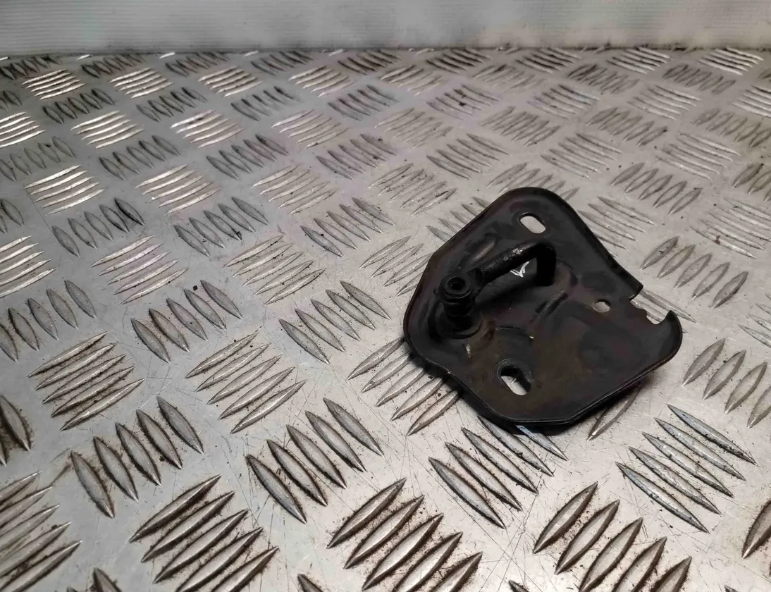 AUDI A1 8X (2010-2020) Крюк капотa 4G0823186 32598046