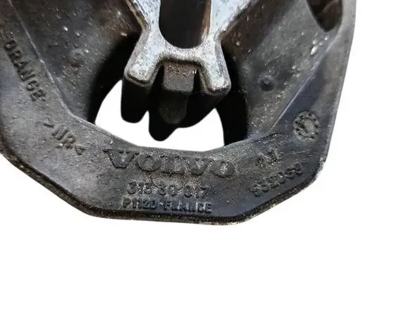 VOLVO V40 2 generation (2012-2020) Left Side Engine Mount 31330017 35166881