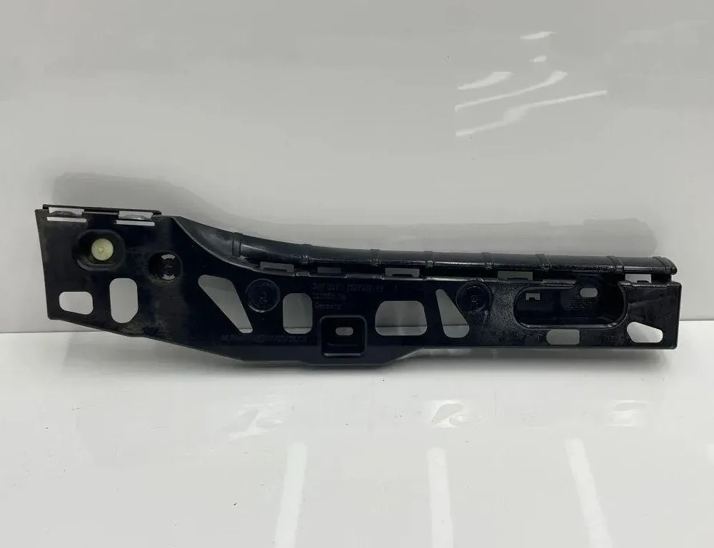BMW 5 Series G30/G31 (2016-2023) Sideskirt Bracket 11368514,7387348 31521817