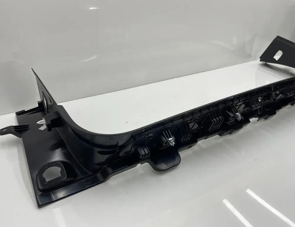 BMW 5 Series G30/G31 (2016-2023) Обделка замка багажника 7387530,21437510 31522765