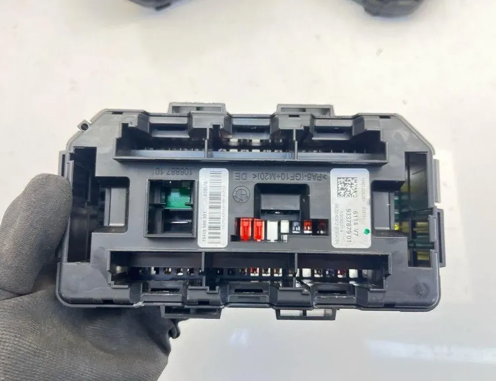 BMW 4 Series F32/F33/F36 (2013-2020) Fuse box 9337879 31533631