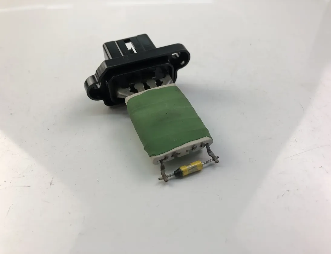 VOLKSWAGEN Up 1 generation (2011-2024) Interior Heater Resistor 1S0959263A 14625917