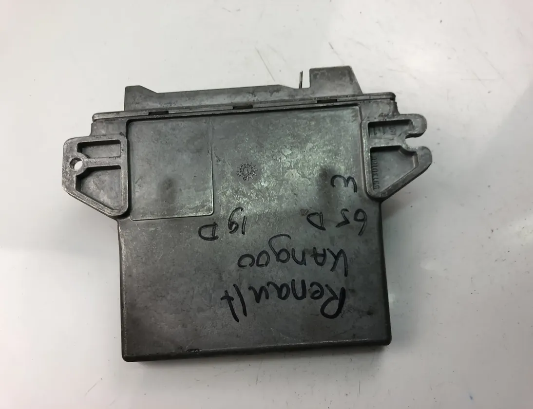 RENAULT Kangoo 1 generation (1998-2009) Engine Control Unit ECU 7700104956 15526386