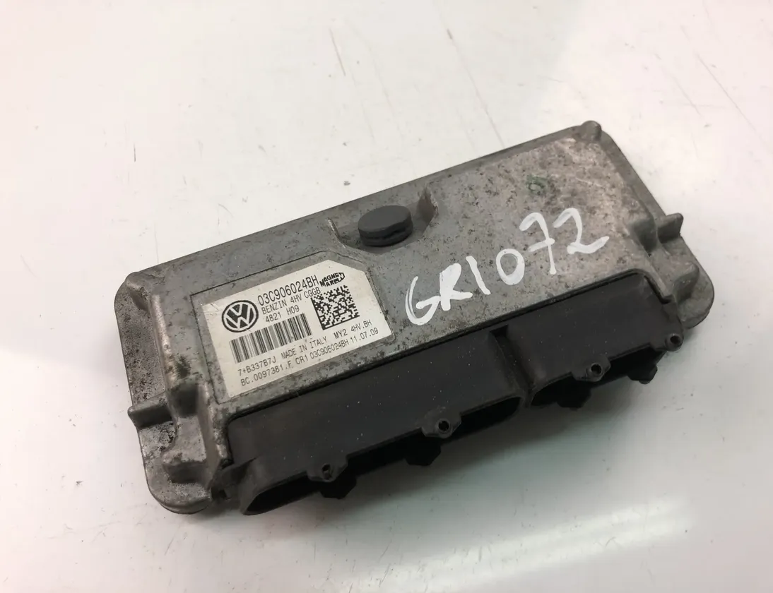 SEAT Ibiza 3 generation (2002-2008) Engine Control Unit ECU 03C906024BH 15531658