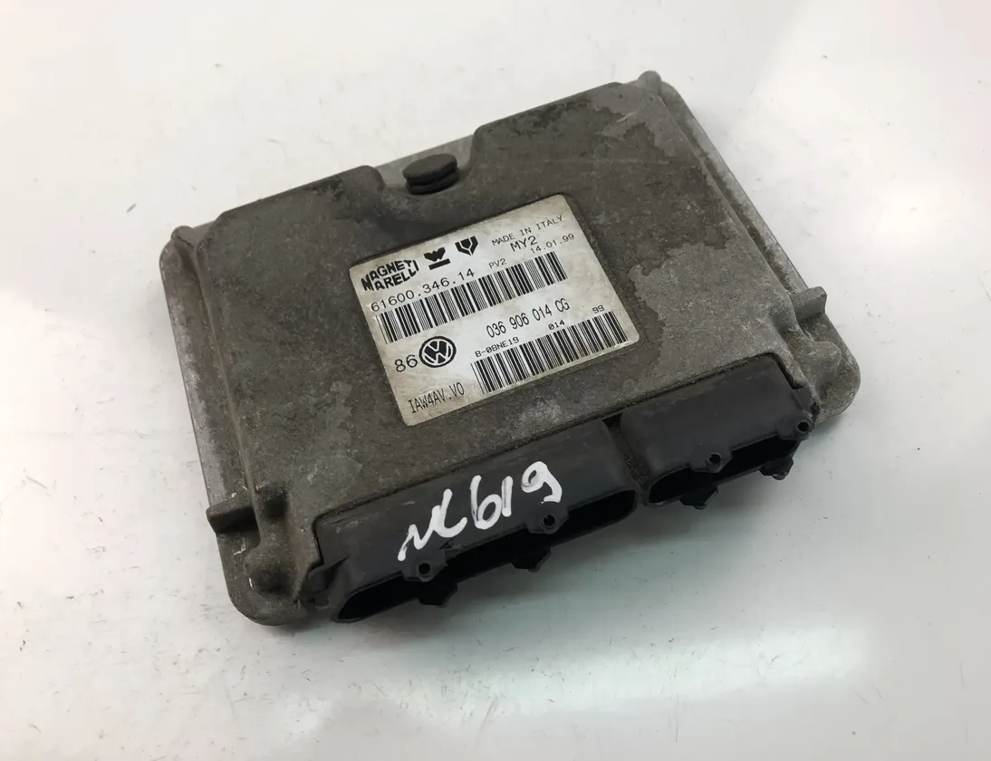VOLKSWAGEN Golf 4 generation (1997-2006) Engine Control Unit ECU 036906014CG 17998688