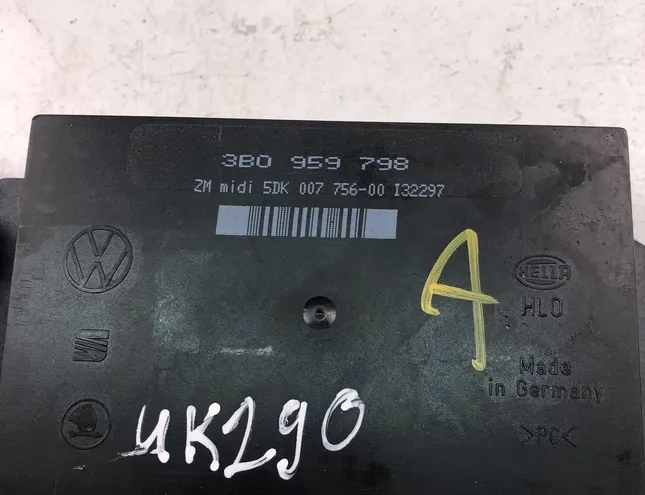 VOLKSWAGEN Passat B5 (1996-2005) Control Unit 3B0959798 23366538