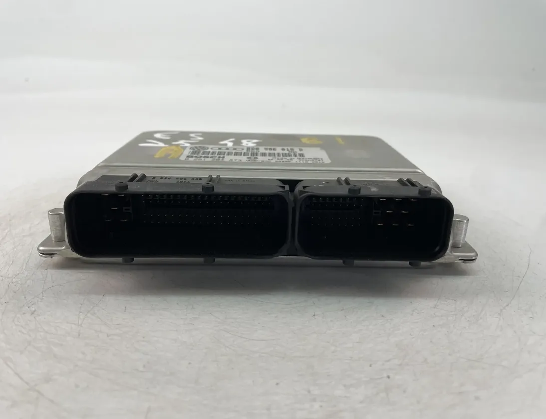 AUDI A4 B6/8E (2000-2005) Engine Control Unit ECU 0261204873,8D0906018D 29070689