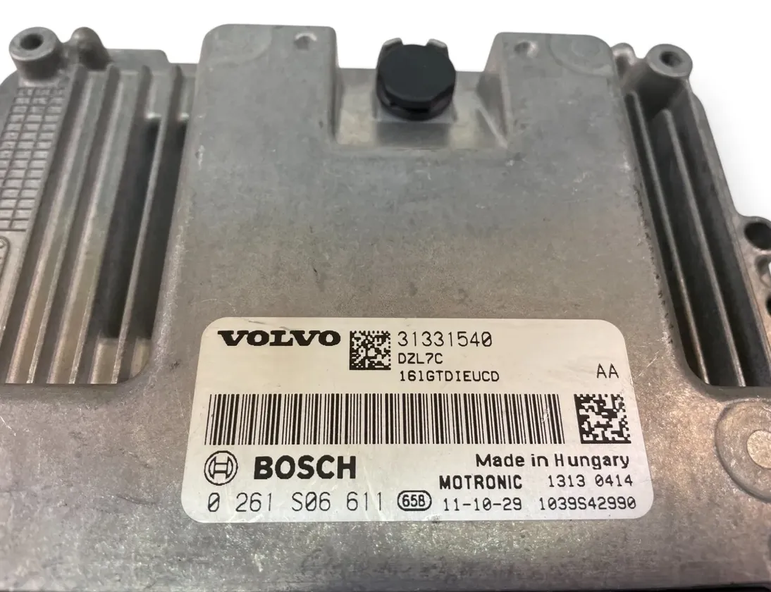 VOLVO V70 3 generation (2007-2020) Engine Control Unit ECU 0261S06611,31331540 29766259