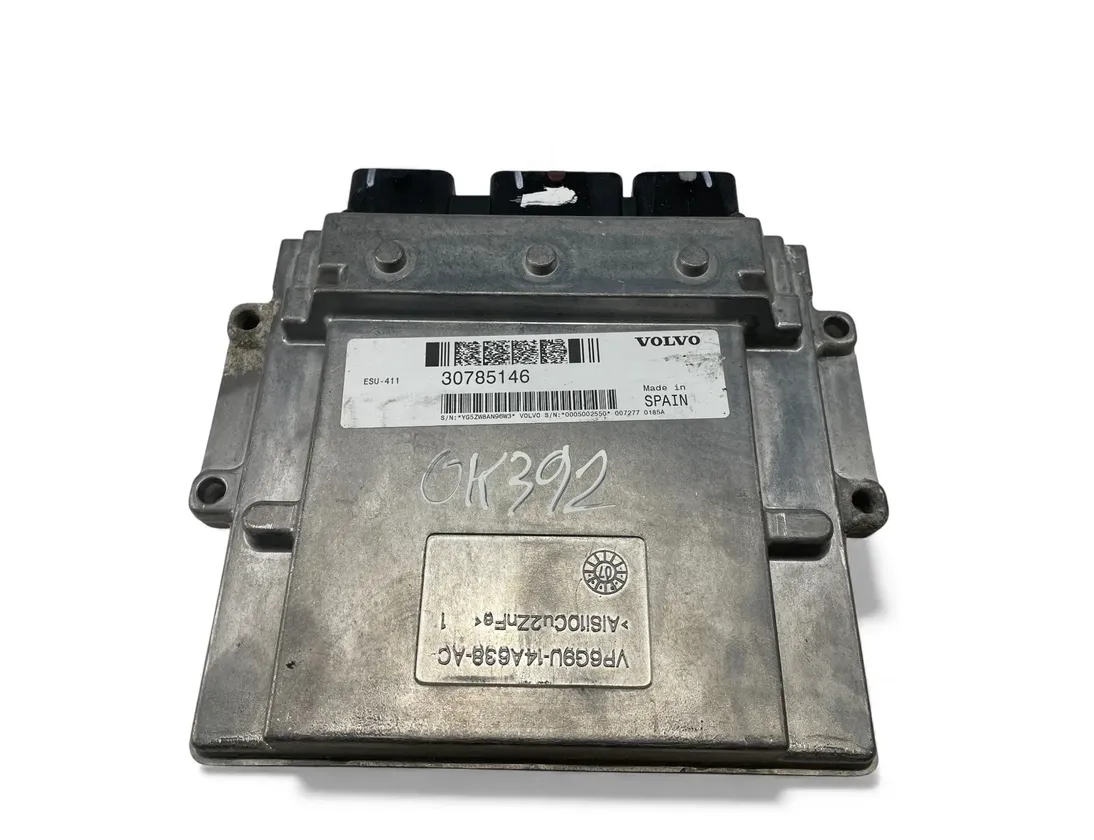VOLVO S40 2 generation (2004-2012) Engine Control Unit ECU 30785146 33086815