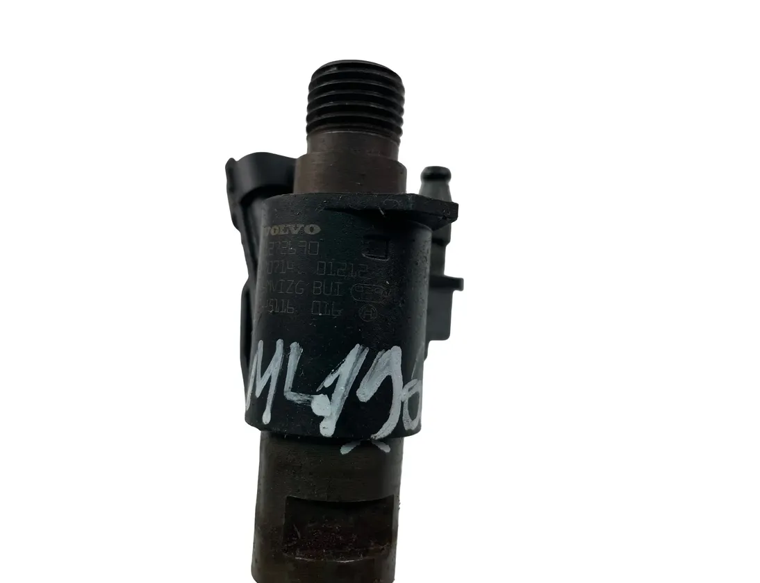 VOLVO XC60 1 generation (2008-2017) Fuel Injector 31272690 34268662