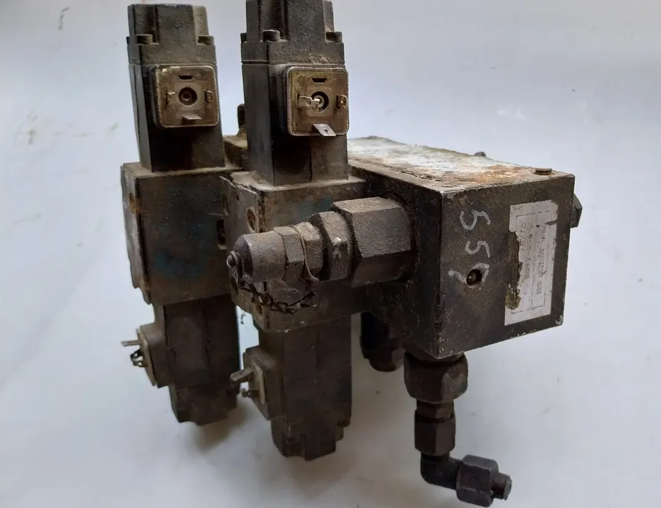 MERCEDES-BENZ LK/LN2 (1984-1998) Блок клапанов (гидравлический) 0831005013,0831005013,7-568-1402 26476494