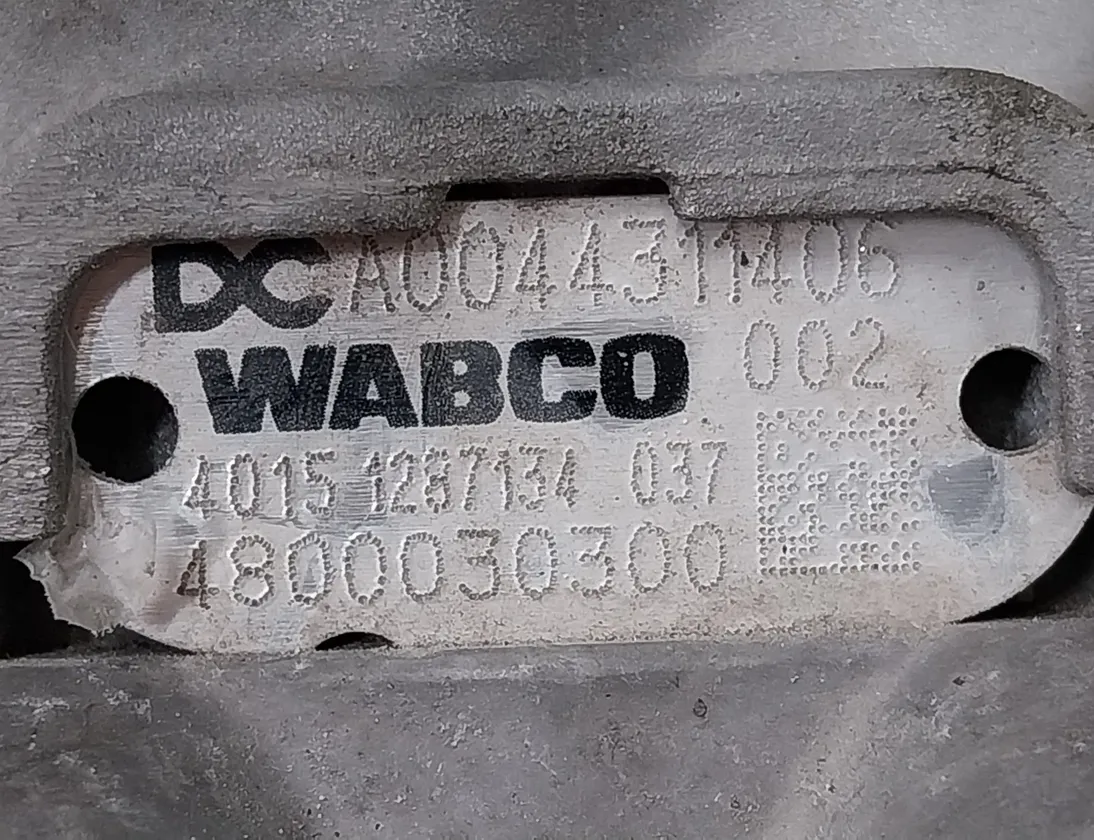 MERCEDES-BENZ ACTROS MP4 (2011-present) Main brake valve A0044311406,A0044311406,0044311406,10R-035936,4800030300 33566256