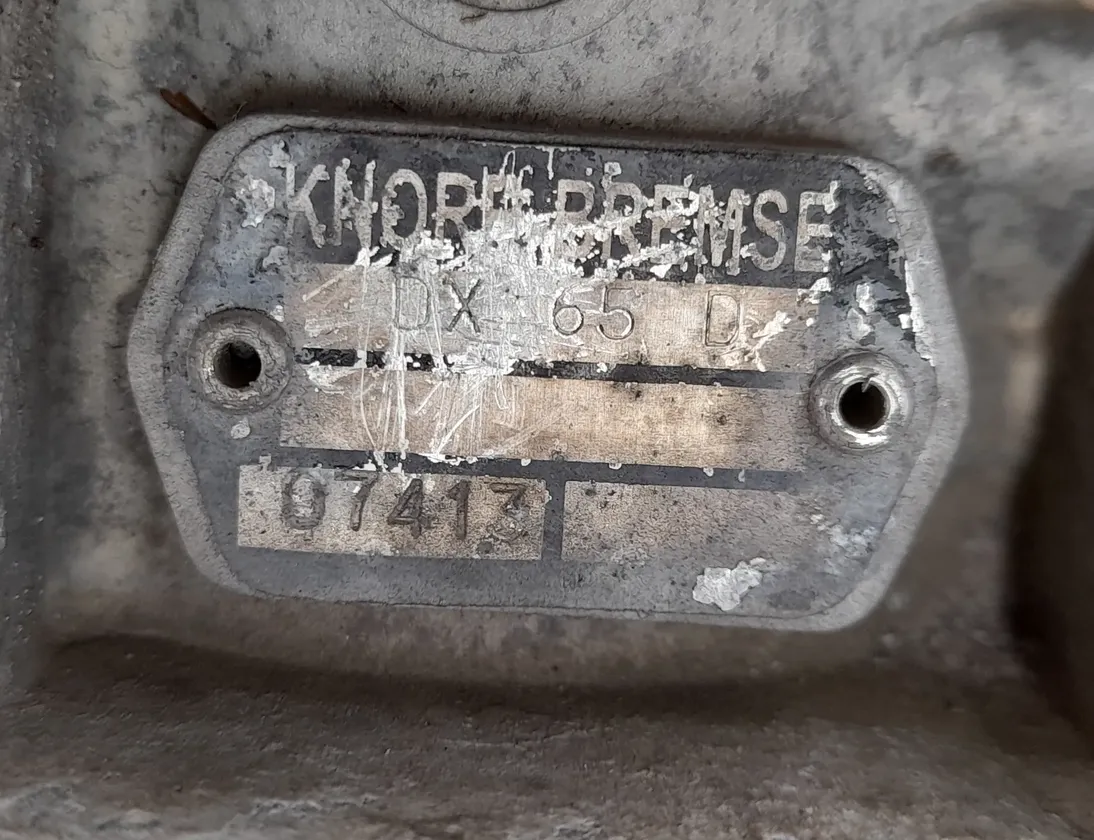 IVECO EuroCargo I-III (1991-2015) Главный тормозной клапан 758770,504156083,DX65D,DX65D,504173735,504173737 33920722