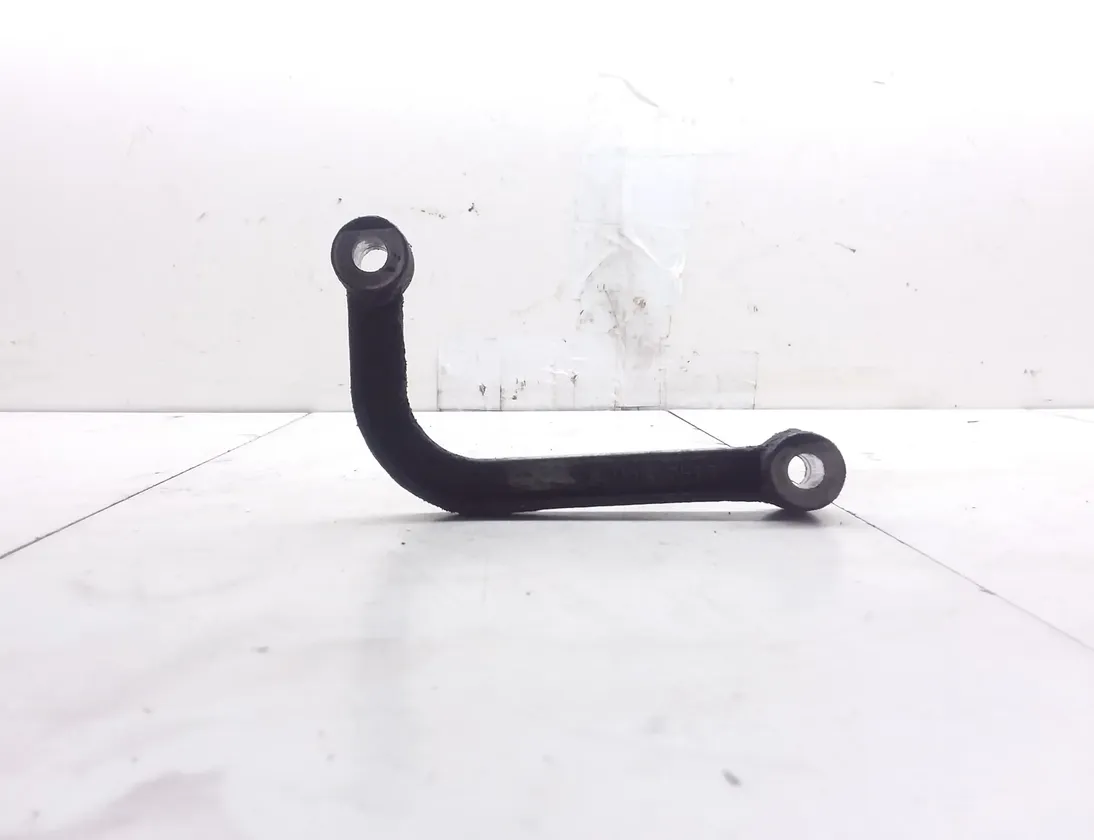 MITSUBISHI Colt 6 generation (2002-2013) КРОНШТЕЙН КОМПРЕССОРА КОНДИЦИОНЕРА ВОЗДУХА A4541300135 31419196