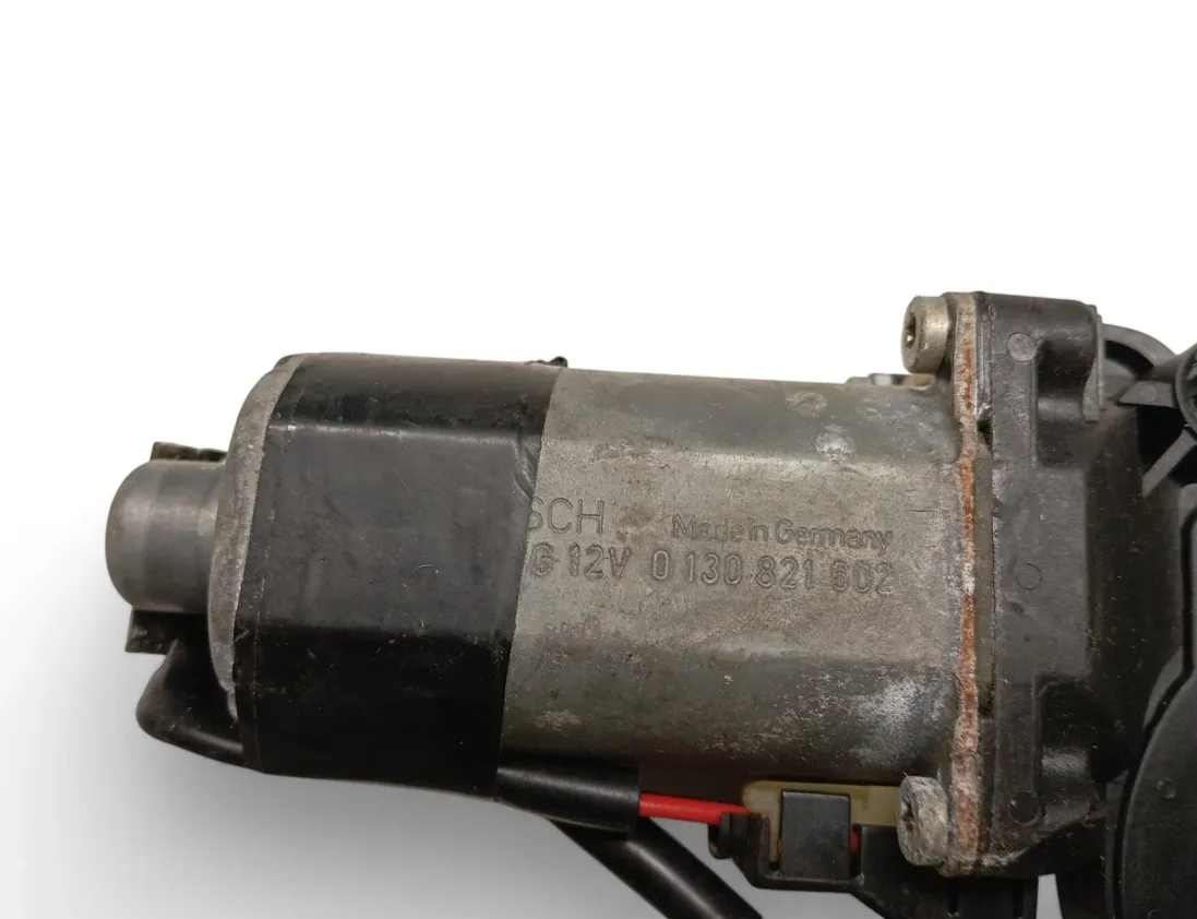 VOLVO 960 1 generation (1990-1996) Front Right Door Window Control Motor 0130821602 29924051