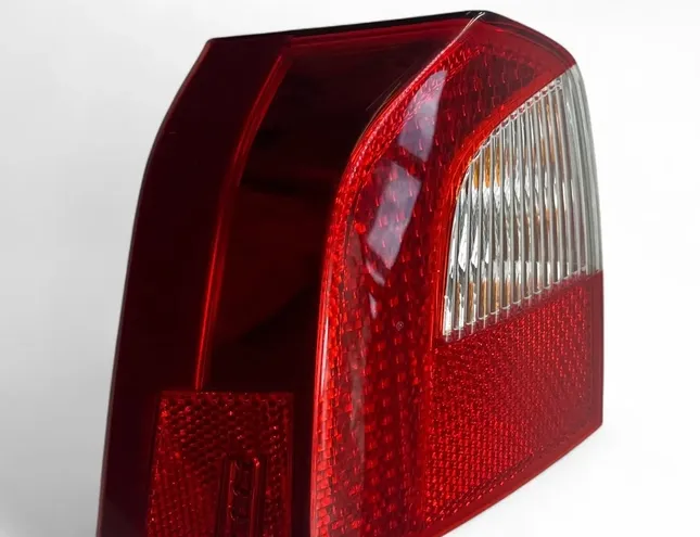VOLVO V70 3 generation (2007-2020) Rear Left Taillight 31395072 31055587