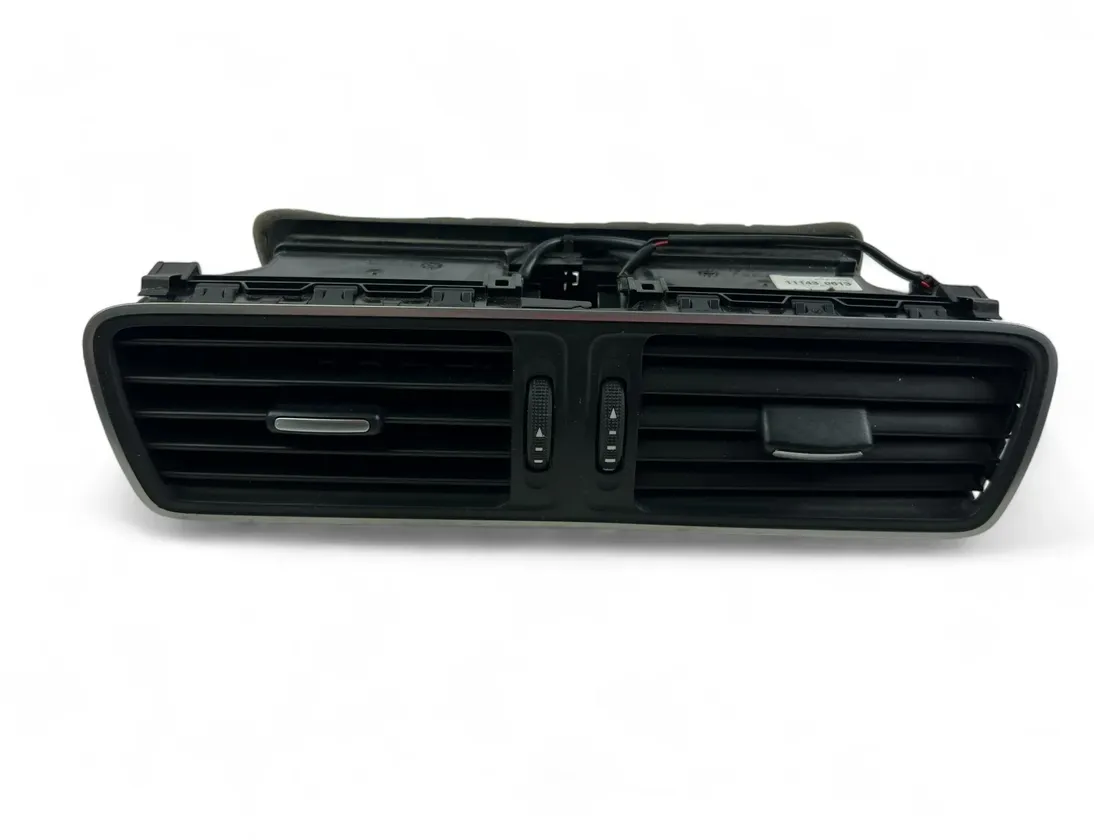 SKODA Octavia 3 generation (2013-2020) Вентиляционные отверстия центральной консоли 3AB819728A 33029921