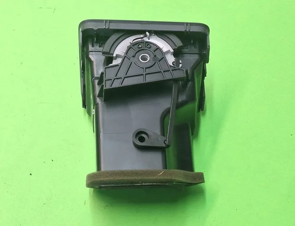 VOLKSWAGEN Golf 5 generation (2003-2009) Dashboard Air Vents 1K0819704B,1K0819710 35351886