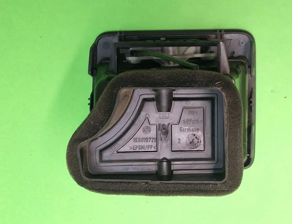 VOLKSWAGEN Golf 5 generation (2003-2009) Dashboard Air Vents 1k0819709 36012984