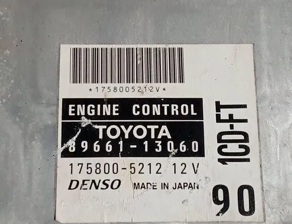 TOYOTA Corolla Verso 1 generation (2001-2009) Engine Control Unit ECU 1758005212 33170769