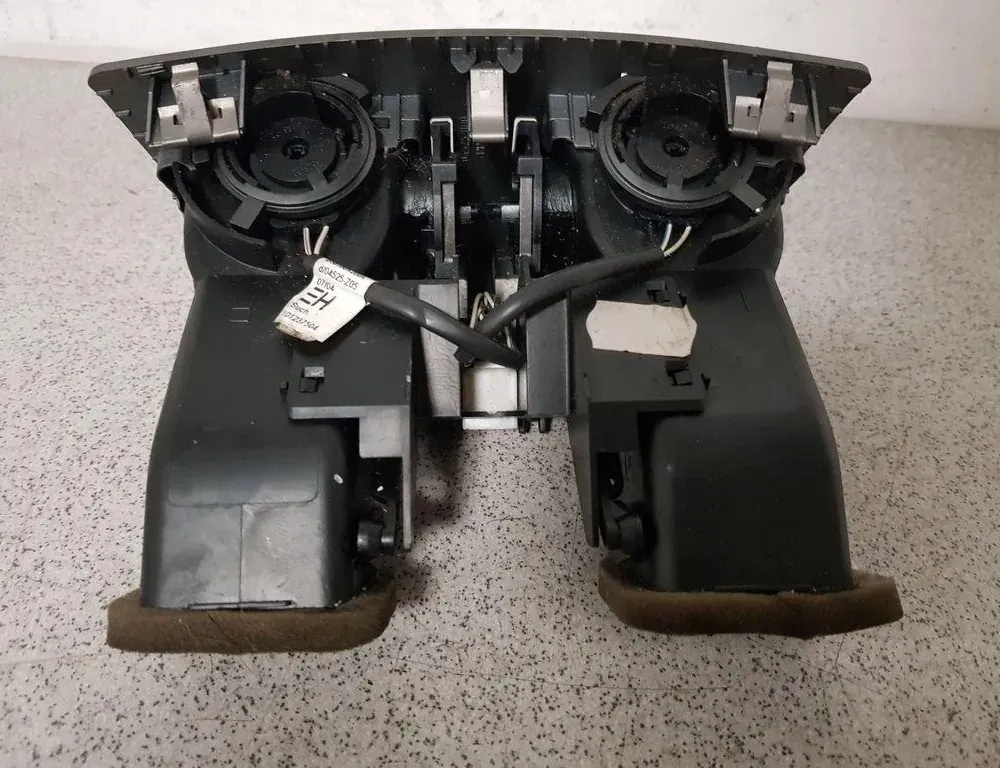 BMW 7 Series E65/E66 (2001-2008) Задняя воздушная решётка 64227002395 33751070