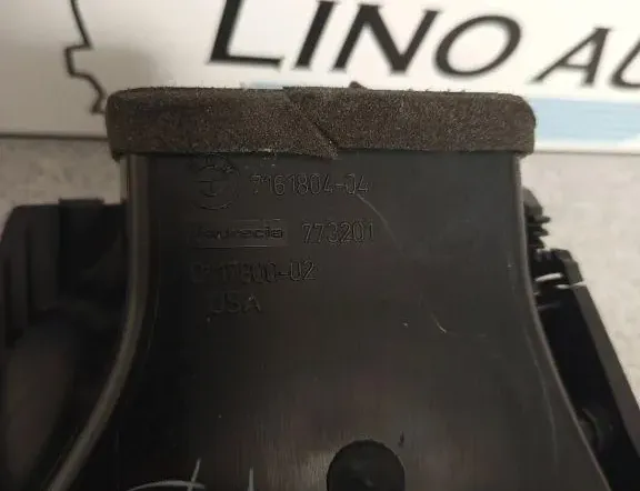 BMW X5 E70 (2006-2013) Dashboard Air Vents 7161804,011780002 33760192