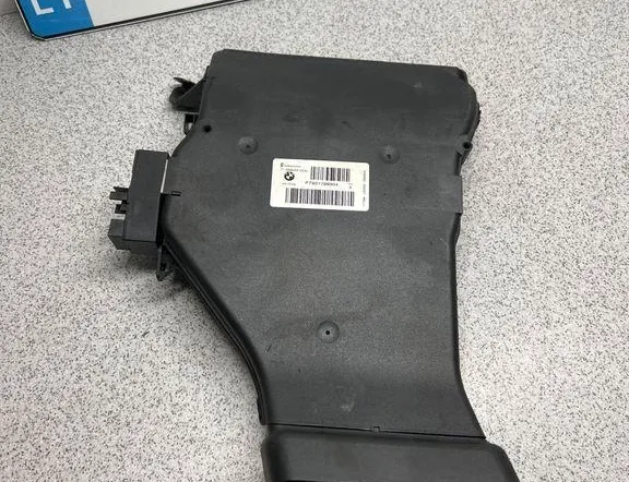 BMW 5 Series Gran Turismo F07 (2010-2017) Air Intake Tube 9217993 33762637